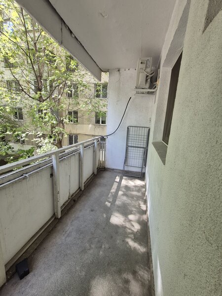 Metrou Aparatori Patriei.